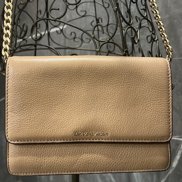 Michael Kors double gusset leather crossbody bag EUC tan color - Picture 2 of 12